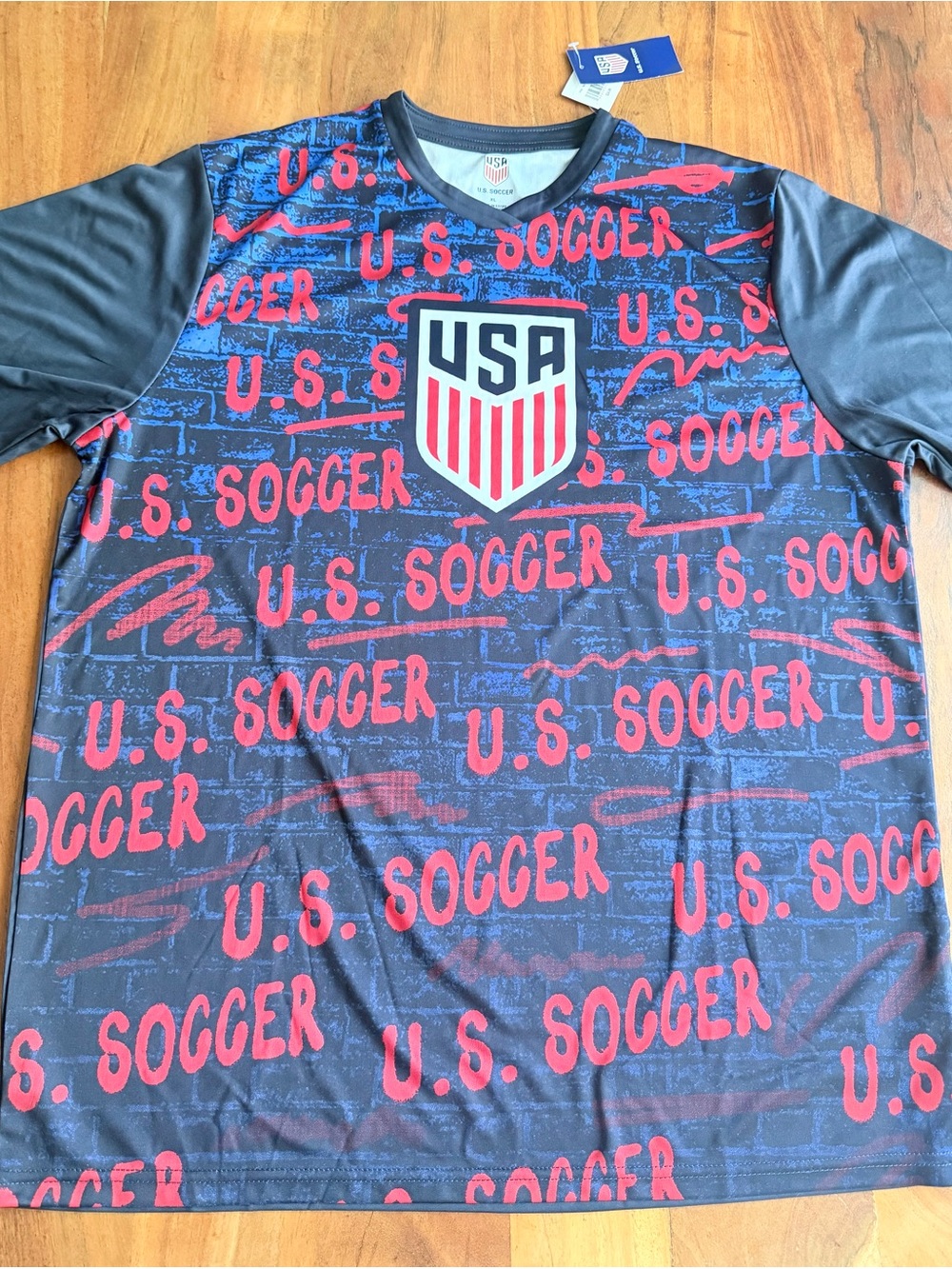 USA men’s Soccer Graphic Performance Tee - Navy & Red size XL new have fun y2k